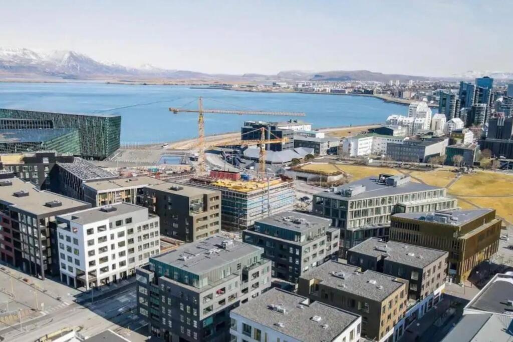 Private Lux 2Br & 2Ba City Center With Free Parking 雷克雅維克 外观 照片